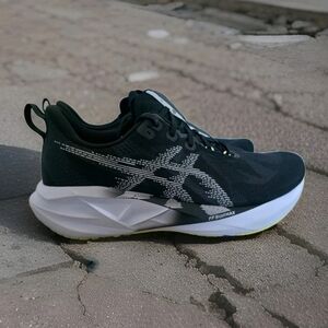 ASICS Men's NOVABLAST 5 Running Shoes 12.5